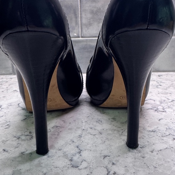 Coach Luisa Silver Buckle Polished Black Leather Platform 5” Heels size 8.5 - Picture 4 of 7